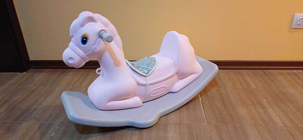 Moni люлка конче