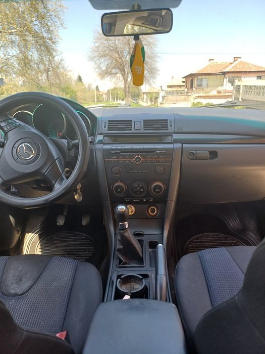 Mazda3 Колата е в добро състояние работи перфектно  качваш се и караш