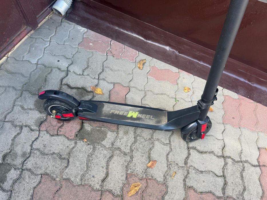 Vand trotineta electrica