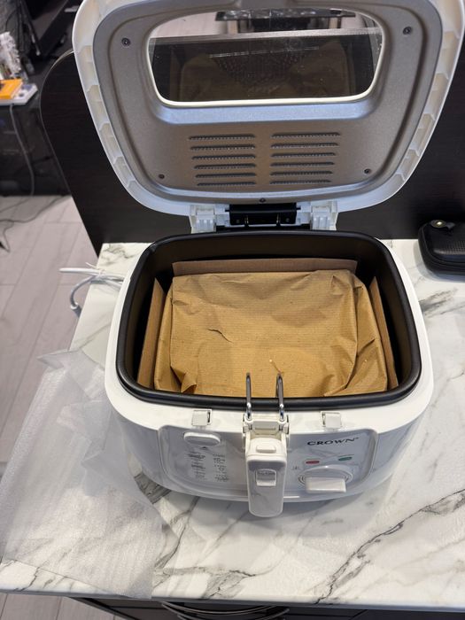 Фритюрник Crown 2.5л 1 800w