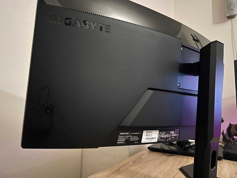 Curved Ultrawide Монитор Gigabyte G34WQC 34"