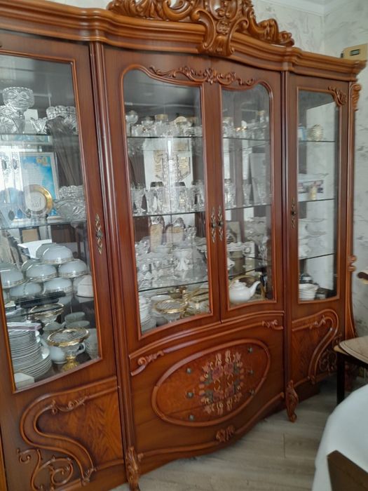 Гастинный гарнитура в отлияном состояние