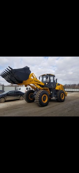 Аренда услуги Фронтальный погрузчик 3 куба 5 тонн