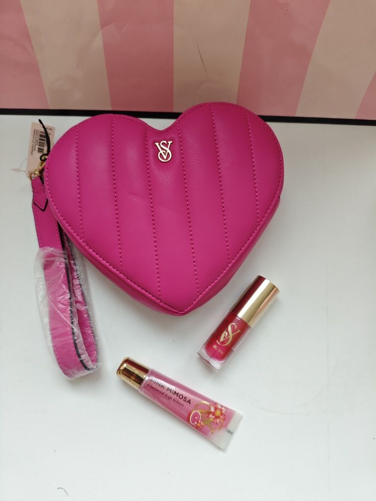 Victoria's Secret оригинална розова чанта/ключодържатели/пижами