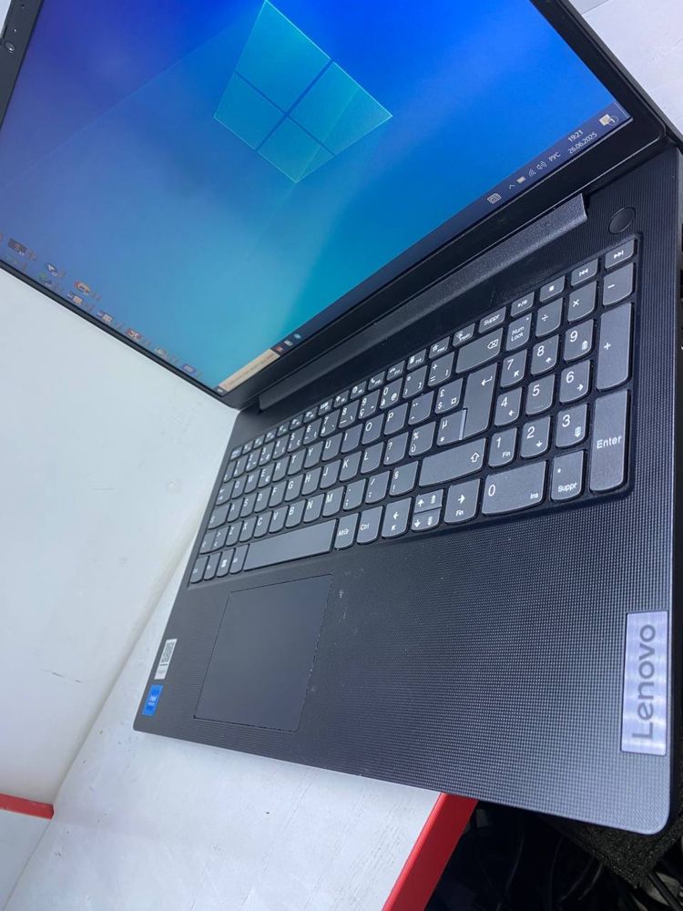 lenovo 23 kun ishlatilgan ideal holatdagisi keldi ssd lik qotmidigani