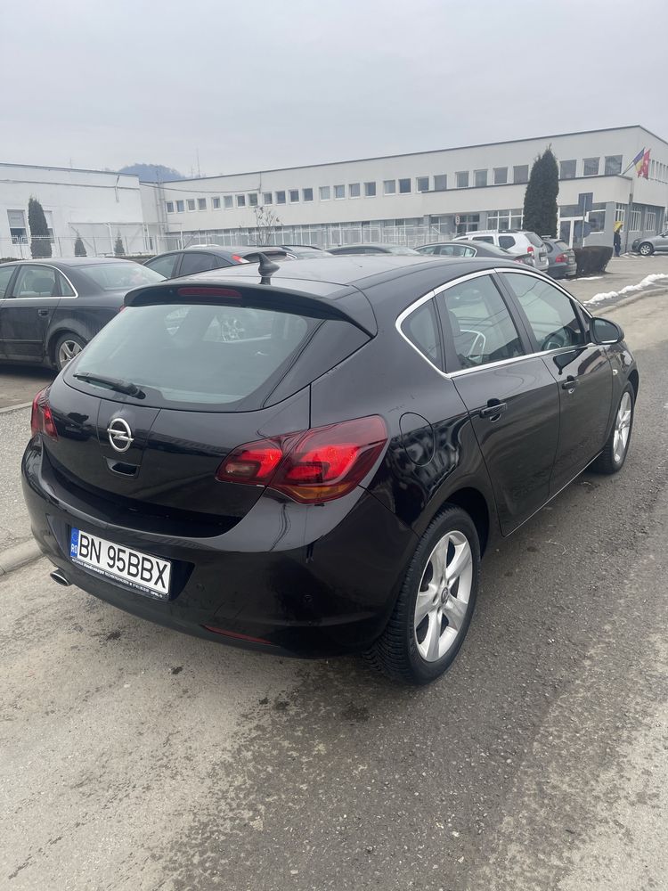 Opel Astra J Hatchback