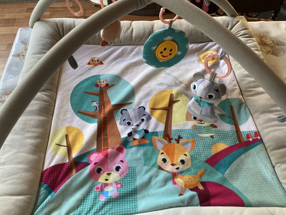 Детский игровой коврик для развития малыша