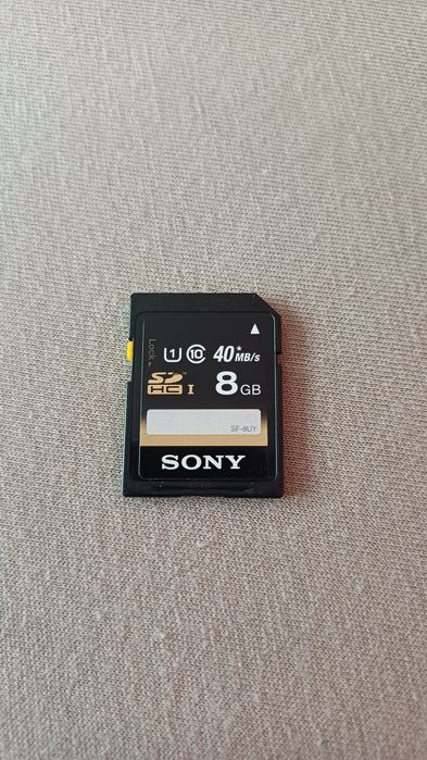 Card de memorie 8GB pentru camera foto/video/tableta