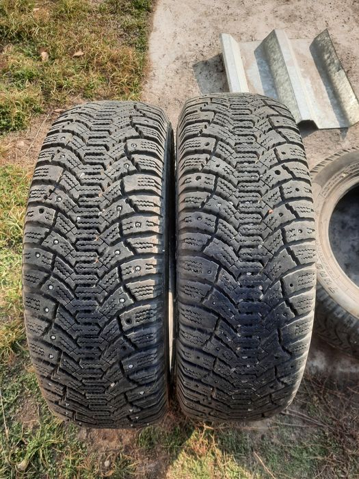 Продам резину зима шипы.