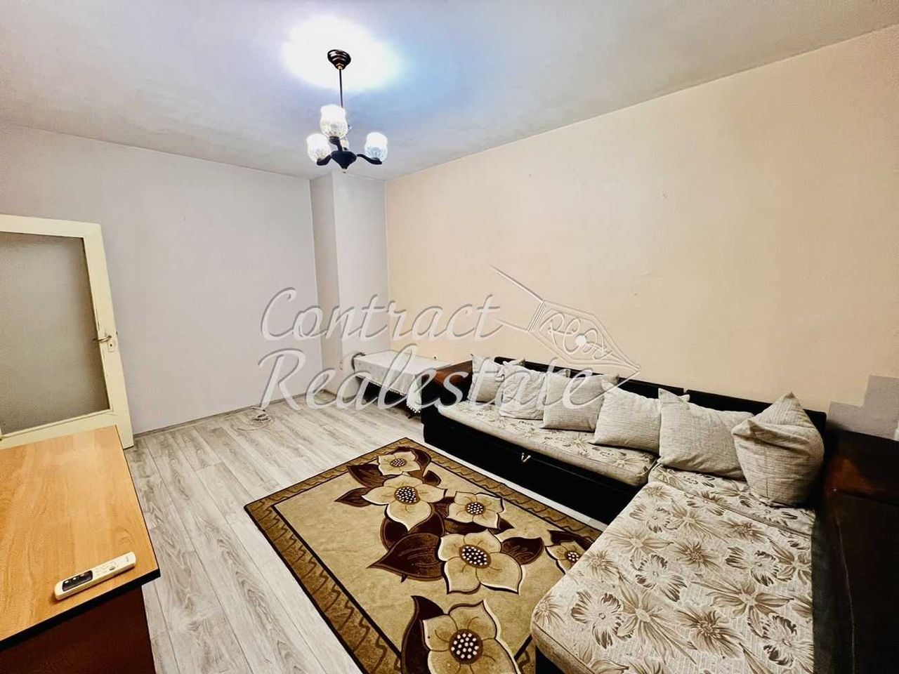 Дава се под наем Тристаен апартамент в Варна, Електрон - 70 кв.м за 357 € - Снимка #3