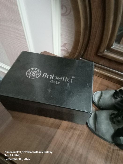 Ayollar tuflisi sotiladi