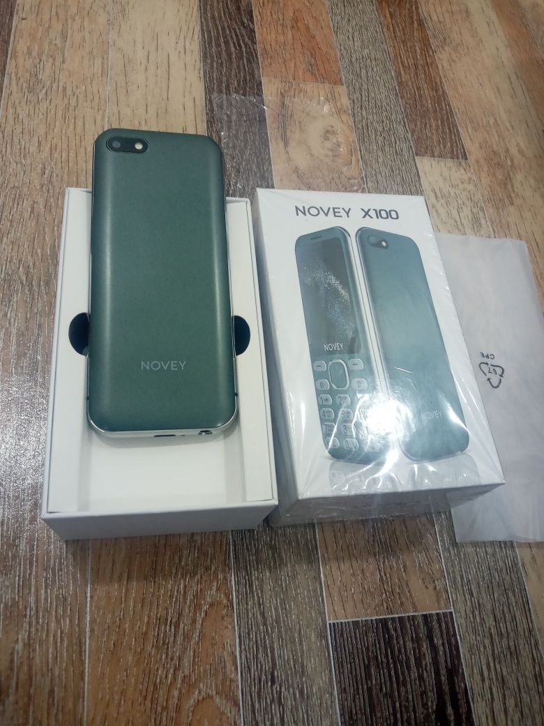 Продаётся телефон novey X100