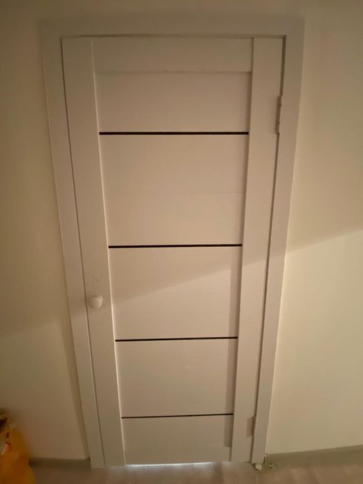 Меж комнатные двери