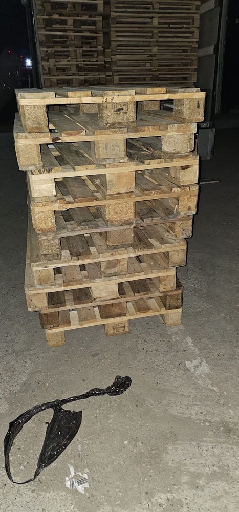 Vand paleti diferite dimensiuni!