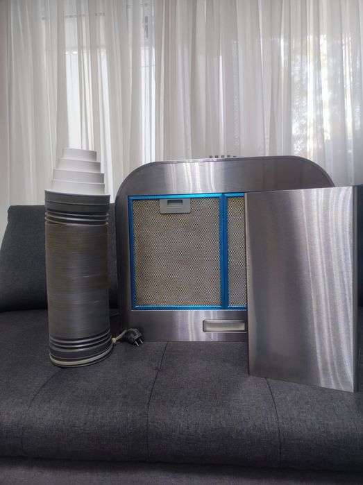 Кухненски аспиратор с комин – инокс дизайн!
Продавам стилен и мощен ас