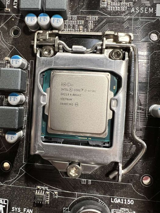 Процесор Intel Core i7 4790k