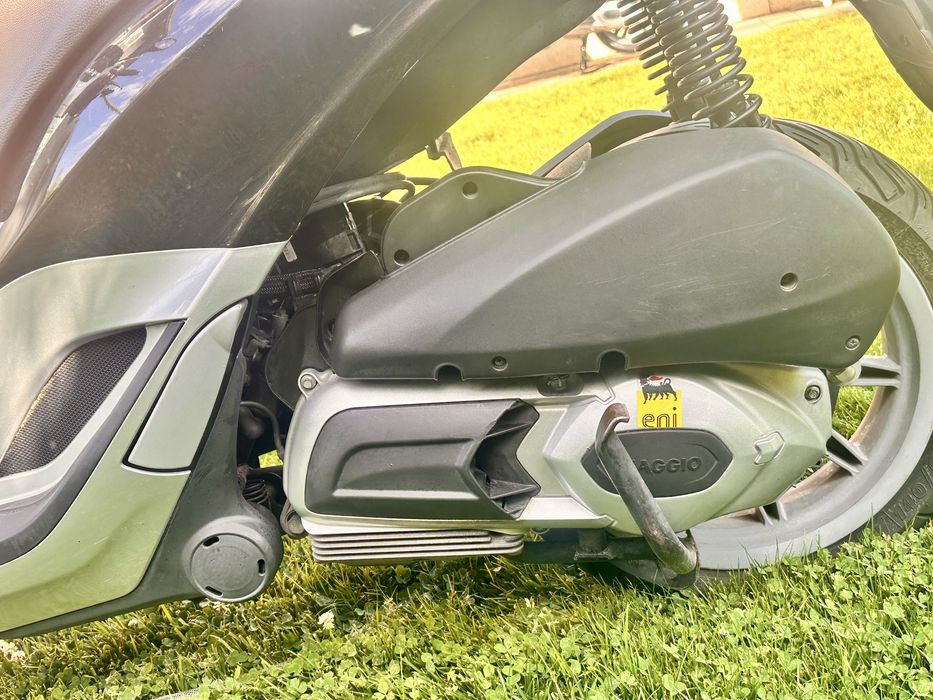 Piaggio mp3, piaggio 3 roti, triciclu, conduci cu B-ul
