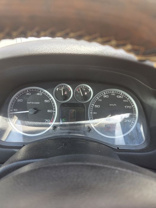 Peugeot 307 1.6  бензин
