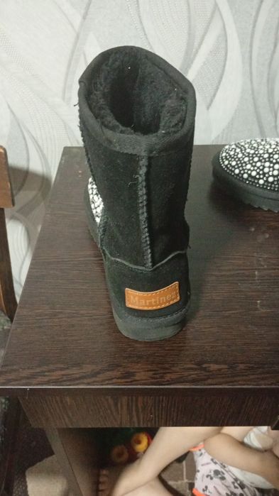 Продам зимние уги новые