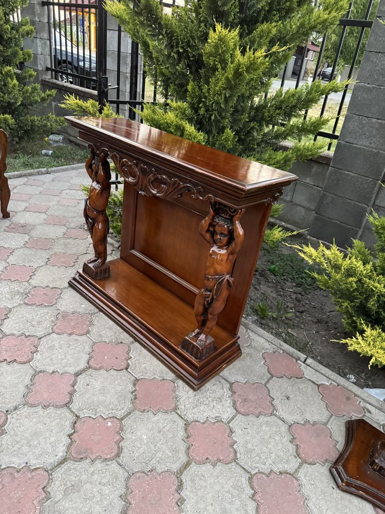 Masa-consola din lemn masiv cu sculpturi