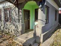 Casa cu curte, 4 camere, 1250 mp, vie, gradina