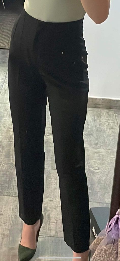 Pantaloni eleganți zara