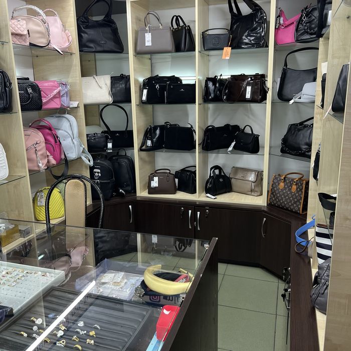 Продается готовый бизнес сумок и бижутерии