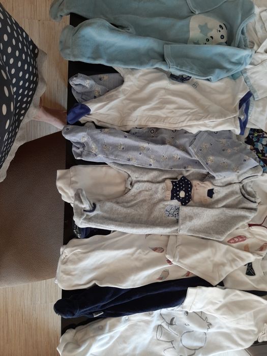 Дрешки за бебе 0-6 месеца на Mayoral,Hm,Disney,Next,George