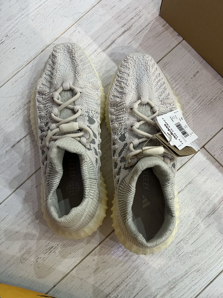Adidas Yeezy 350 cmpct