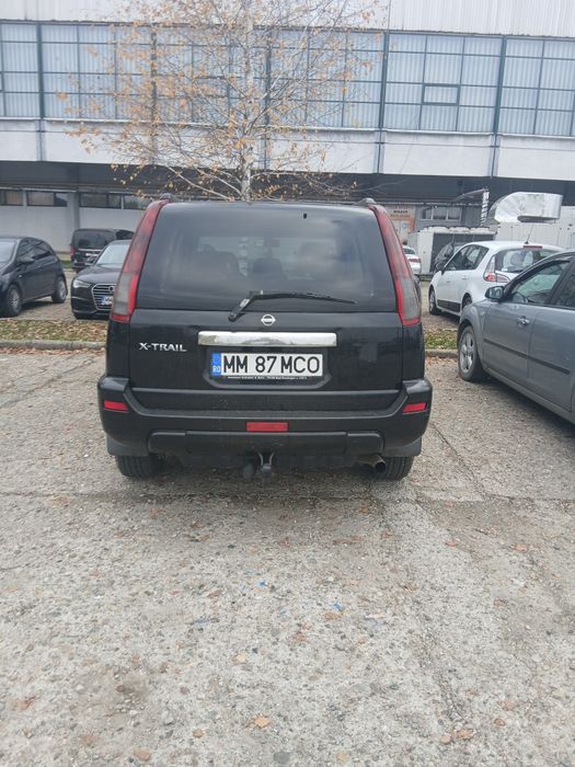 vând Nissan X-TRAIL