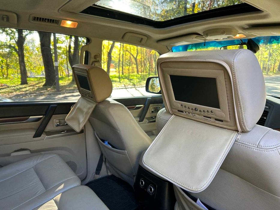 Mitsubishi Pajero LWB 3.2 DI-D