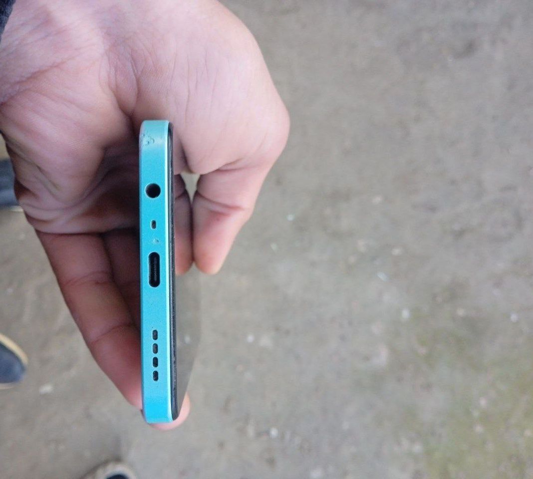 Realme c51 128.8 gb aybi ekrani ozgina singan buxoro jondor