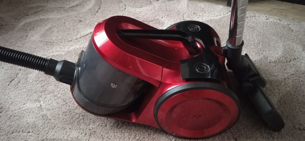 Продам пылесос                     ,