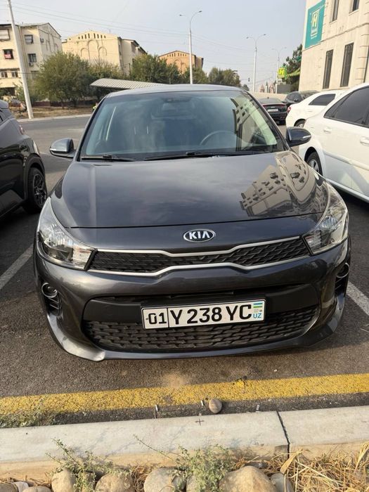 Kia Rio sotiladi