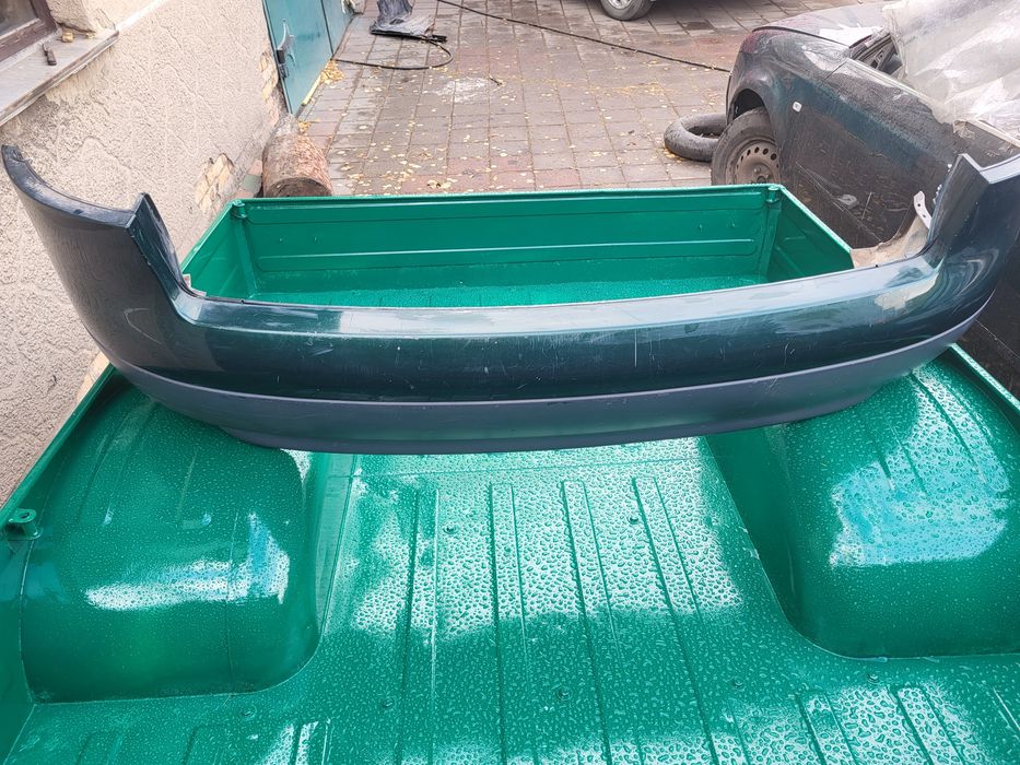 Продам задний бампер на ауди а6 с5 седан