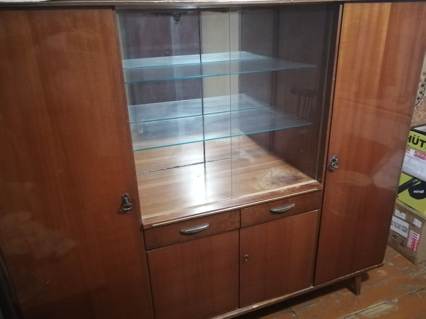 Продаём сервант раритет