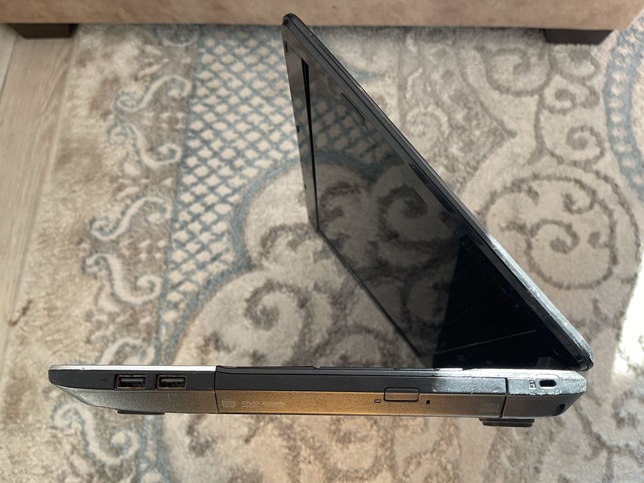 Продам ноутбук Acer Aspire E1-531