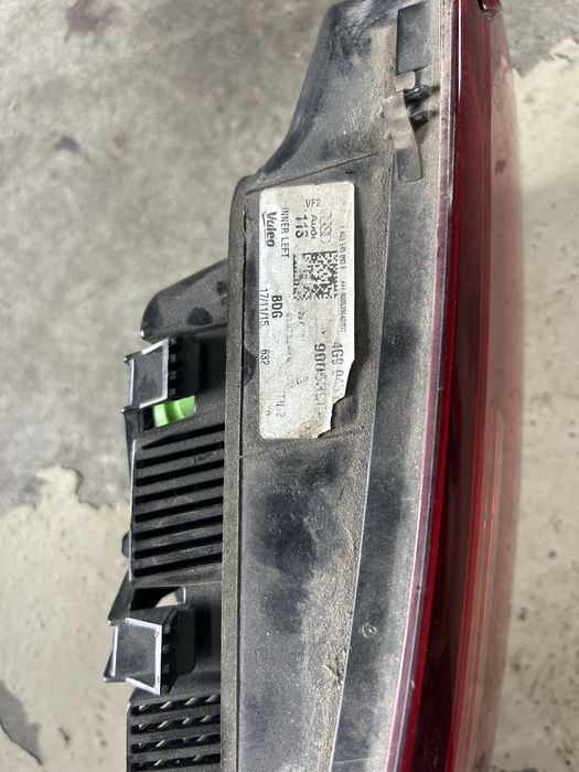 Set stop stanga lampa Audi A6C7 an 2014-2016 cod OEM: 4G9 945 093 E