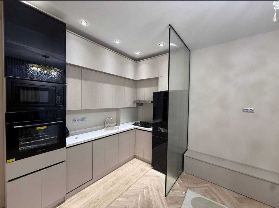 Срочно!!! Уютная 3-комнатная квартира в центре!  ор-н Мега Планет !!!