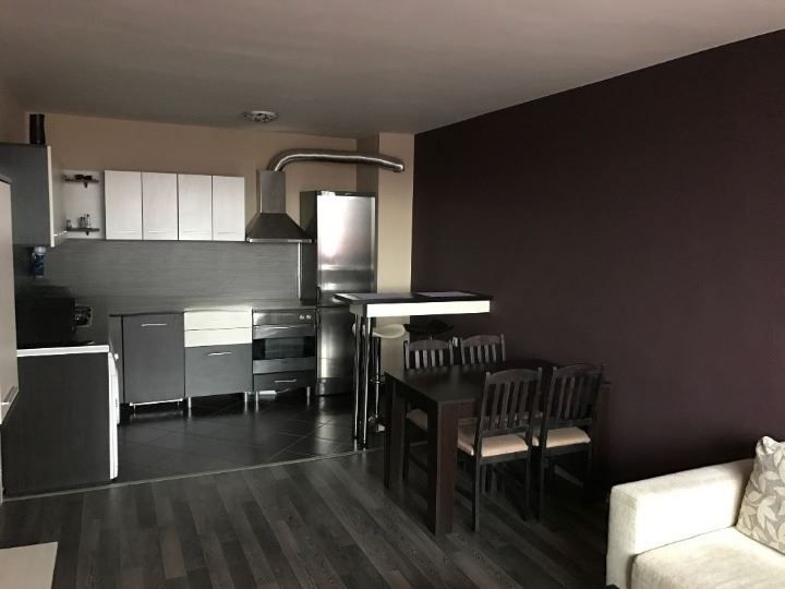 Дава се под наем Двустаен апартамент в София, Толстой - 60 кв.м за 459 € - Снимка #1