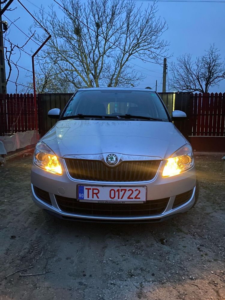 Vând Skoda Fabia 2 combi