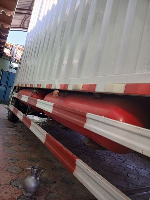 Йук автомабил сотилади