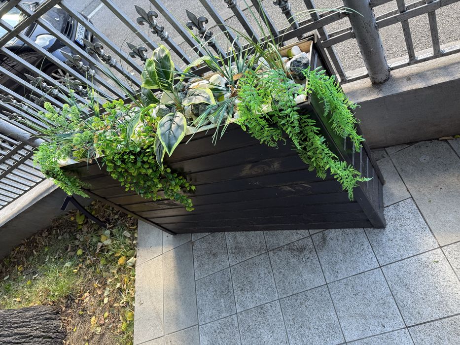 Jardiniere echipate