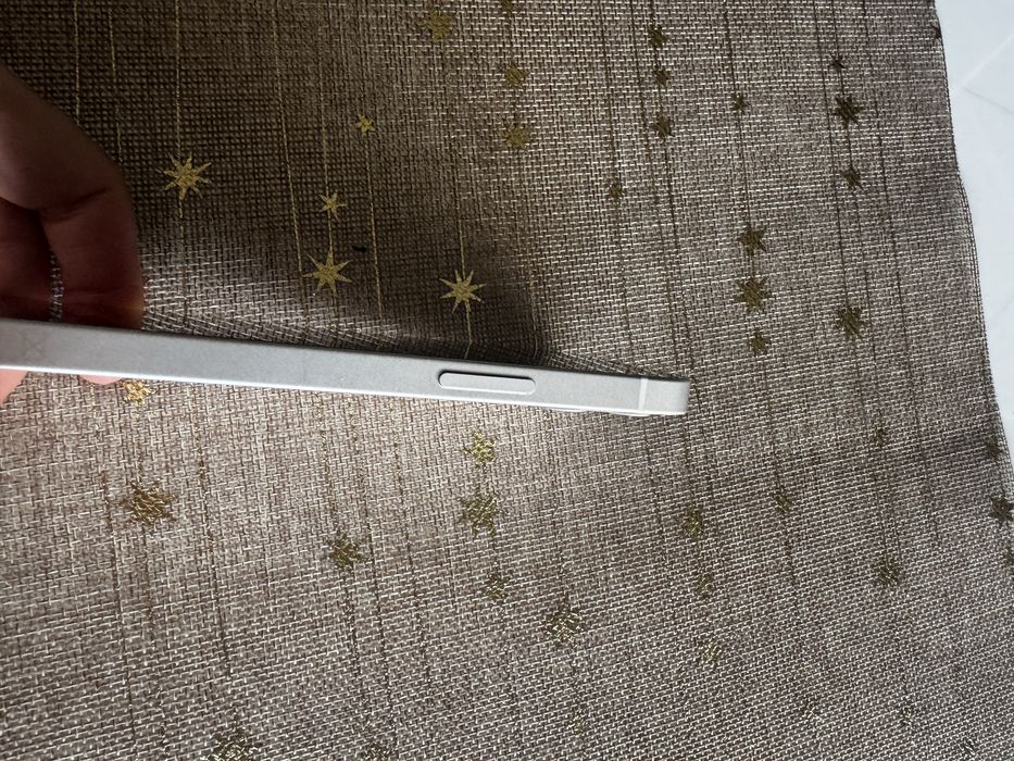 Iphone 12 перфектно състояние