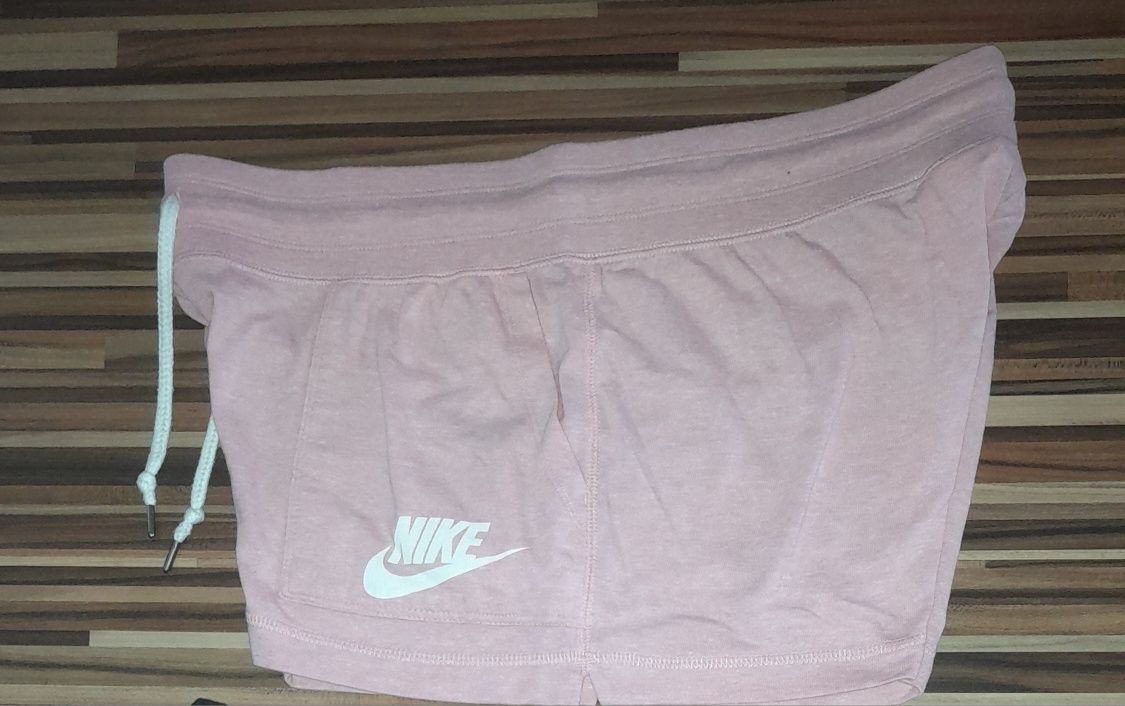 (L)(XL)  NIKE къси панталони,NIKE PRO къси клинове