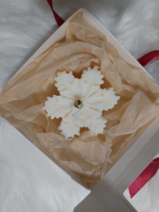 Lumânări decorative - cadouri pentru cei dragi de Crăciun