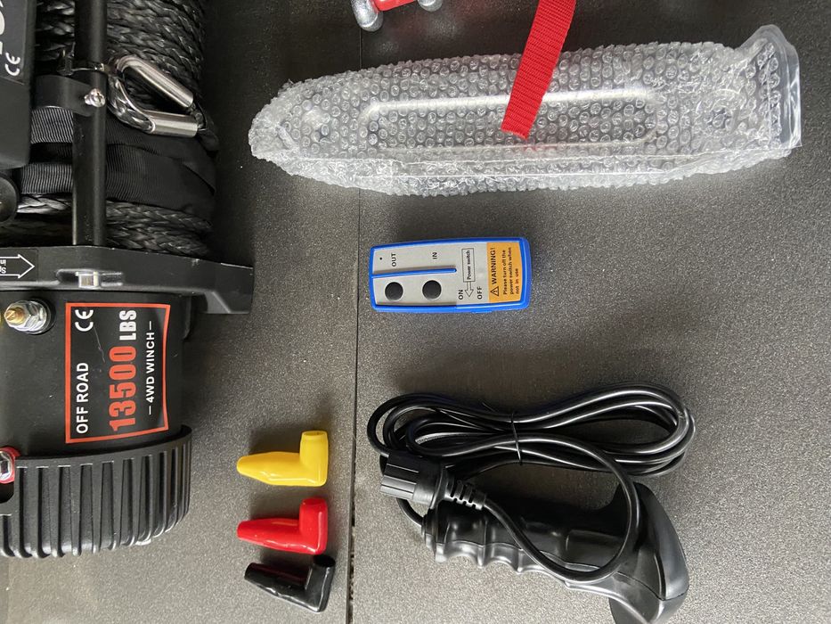 Troliu auto winch Vevor 13500lbs heavy duty cu sufa sintetica