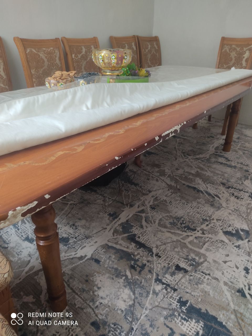12 кишили стол стул