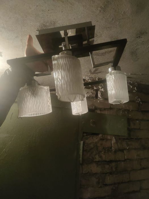 Продам люстры в хорошем состоянии