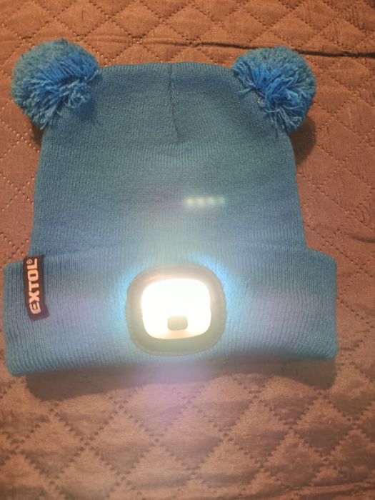 Căciulă cu lanternă